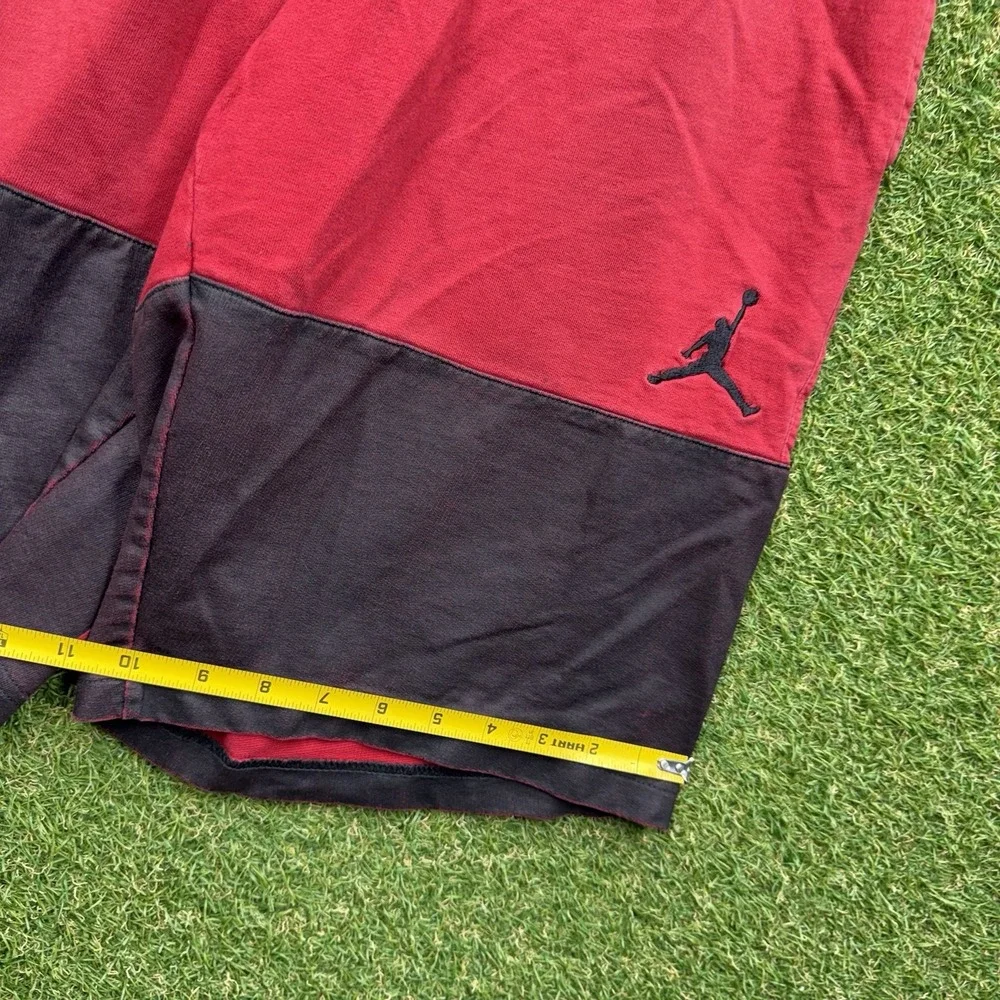 Nike JORDAN Shorts Mens Large Jumpman Logo Fleece Sweat Basketball Red Y2K